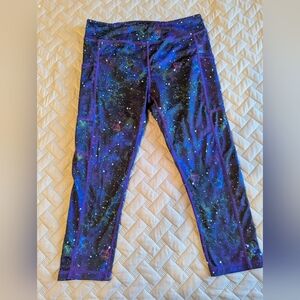 Constantly Varied Galaxy Crop Leggins Size Large